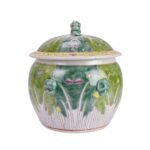 Chinese Porcelain Cabbage Leaf Pattern Covered Jar Pot - Image 2