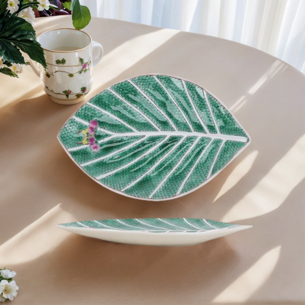 RYZG60-BFamille-rose white-ground fully hand-painted plate