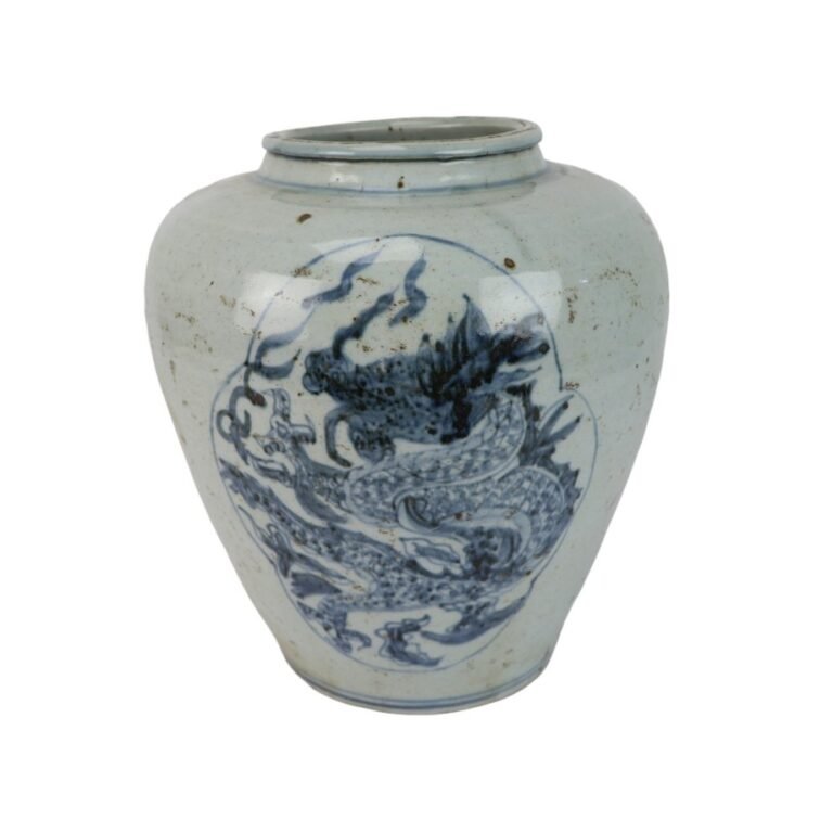 Jingdezhen Hand Painted Blue and White Dragon Design Ceramic Vase Decor