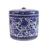 Blue and white Porcelain Lotus Lid Jar Pot - Image 2
